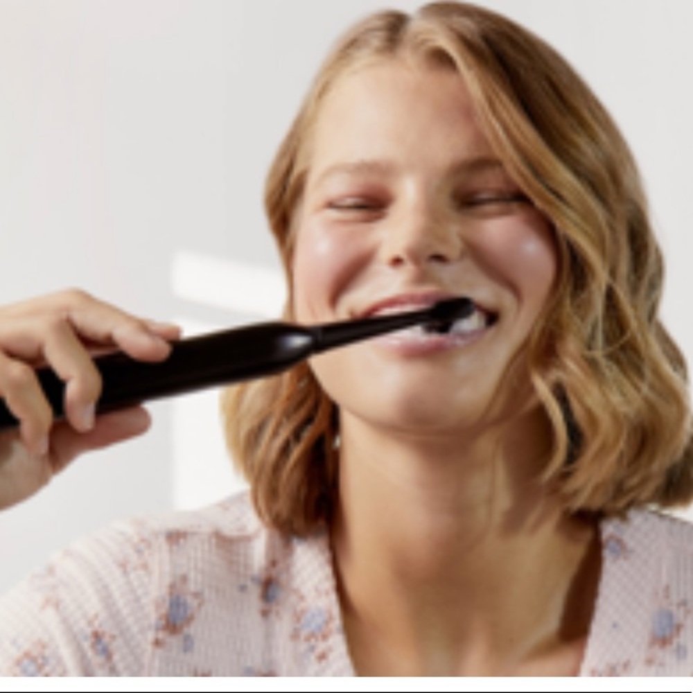 Blaq Battery Powered Toothbrush